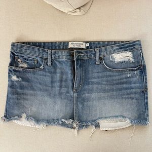 Abercrombie denim mini skirt size 10
